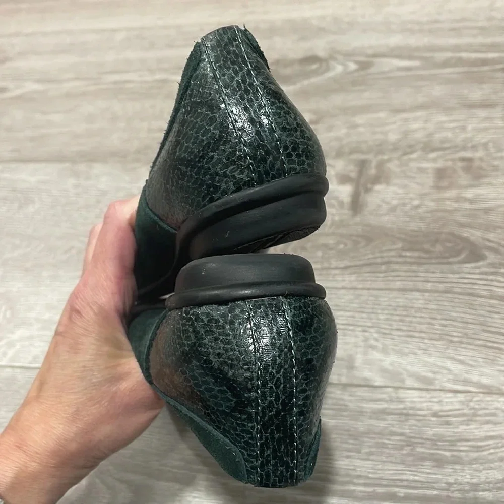 G.H. BASS & CO Cara Green Leather Suede Reptile Ballet Flat 8.5